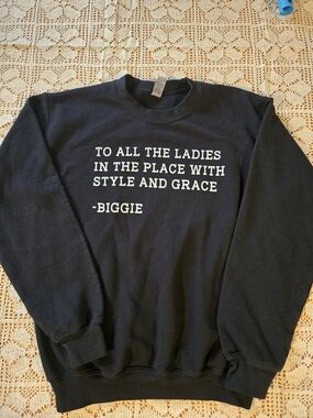 Gildan Black Graphic Crewneck Sweatshirt with White Label